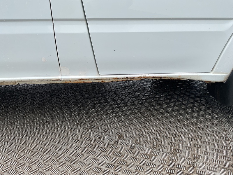 Ford 2.2 TDCi 430 HDT Minibus 5dr Diesel Manual RWD L4 H2 (133 bhp)