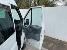 Ford Transit 430 17 Seater 135ps TDCi 430 