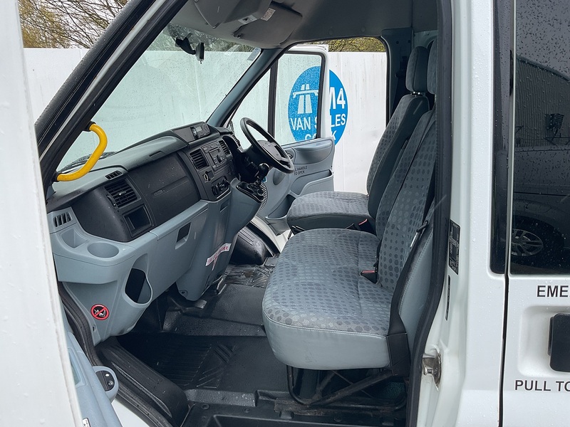Ford 2.2 TDCi 430 HDT Minibus 5dr Diesel Manual RWD L4 H2 (133 bhp)