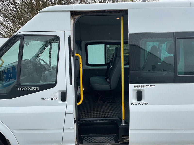 Ford 2.2 TDCi 430 HDT Minibus 5dr Diesel Manual RWD L4 H2 (133 bhp)