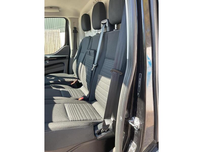 Ford 280 EcoBlue Limited SWB Euro 6  A/C **NO VAT**