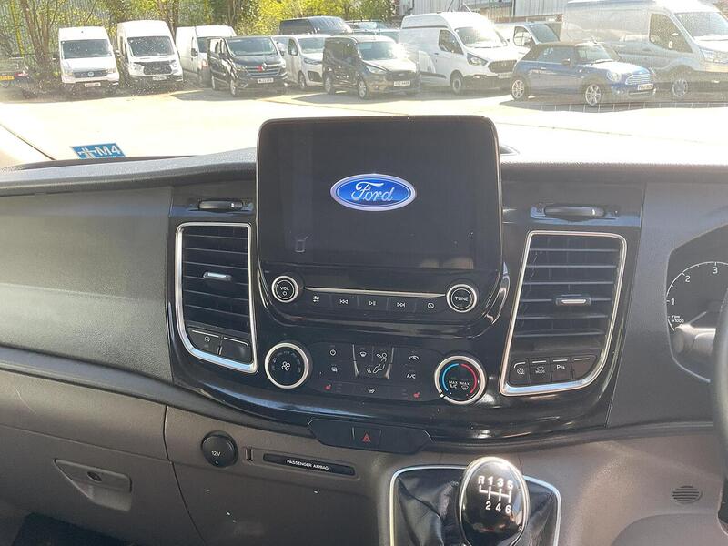 Ford 280 EcoBlue Limited SWB Euro 6  A/C **NO VAT**