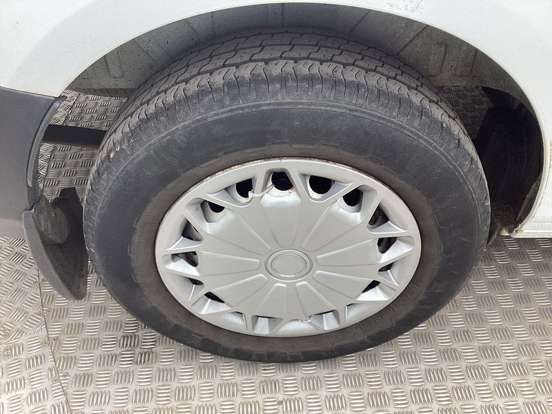 Ford 320 EcoBlue SWB L/R Euro 6 **NO VAT**