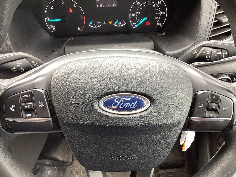 Ford 320 EcoBlue SWB L/R Euro 6 **NO VAT**