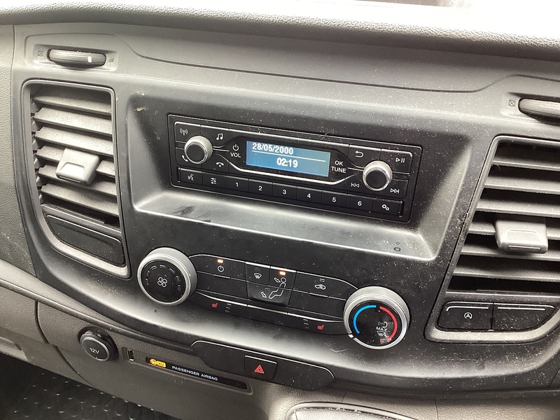 Ford 320 EcoBlue SWB L/R Euro 6 **NO VAT**