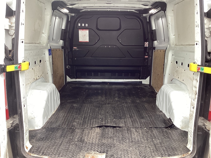 Ford 320 EcoBlue SWB L/R Euro 6 **NO VAT**