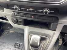 Vauxhall Vivaro Turbo D 3100 Sportive SWB L/R A/C Euro 6 