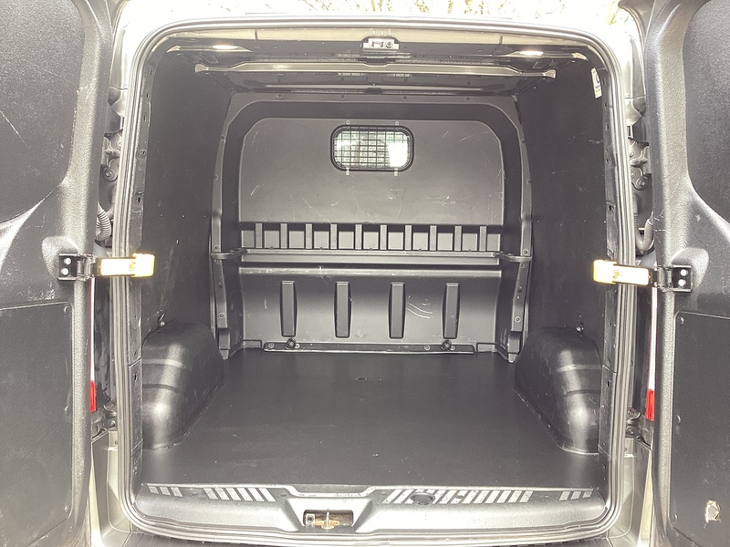 Ford 320 EcoBlue Limited Crewcab LWB A/C Euro 6