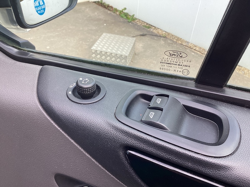 Ford 320 EcoBlue Limited Crewcab LWB A/C Euro 6