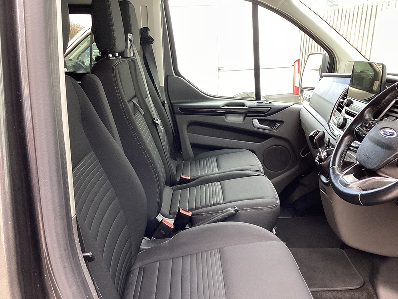 Ford 320 EcoBlue Limited Crewcab LWB A/C Euro 6