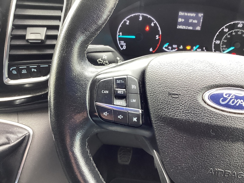 Ford 320 EcoBlue Limited Crewcab LWB A/C Euro 6