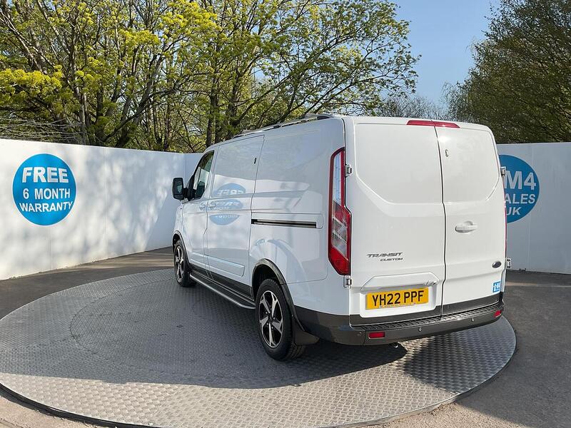 Ford 300 EcoBlue Active SWB L/R A/C Euro 6