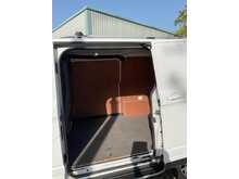 Ford Transit Custom 300 EcoBlue Active SWB L/R A/C Euro 6 