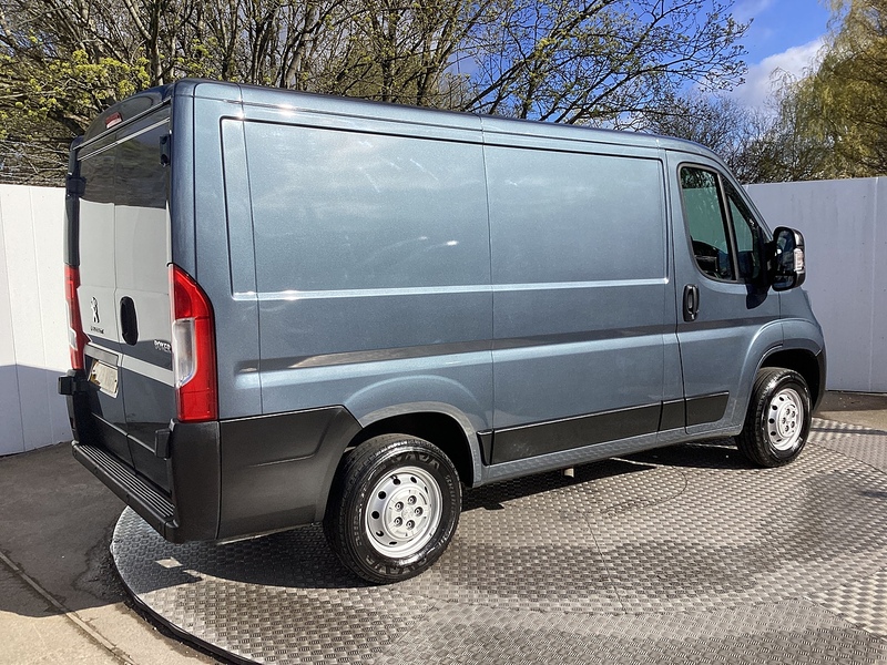Peugeot BlueHDi 330 Professional SWB L/R Euro 6