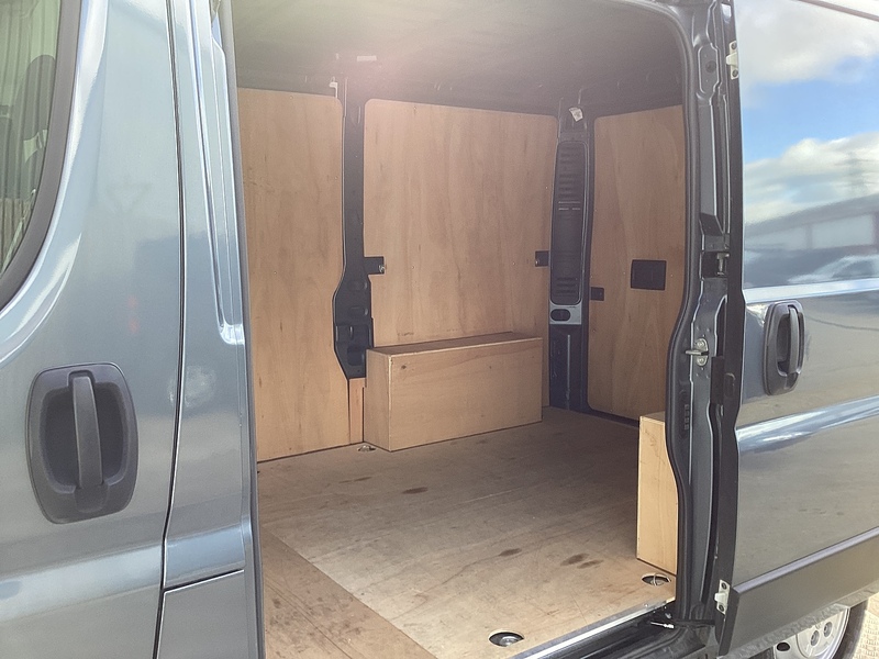 Peugeot BlueHDi 330 Professional SWB L/R Euro 6