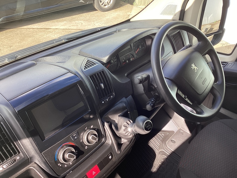 Peugeot BlueHDi 330 Professional SWB L/R Euro 6