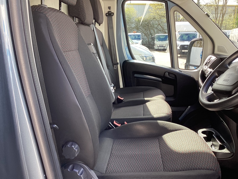 Peugeot BlueHDi 330 Professional SWB L/R Euro 6