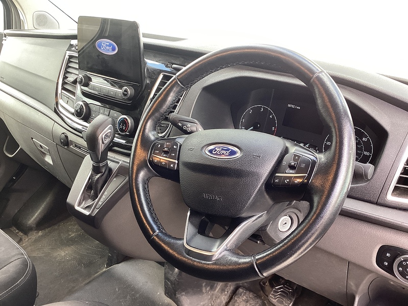 Ford 320 EcoBlue Limited LWB L/R A/C Euro 6