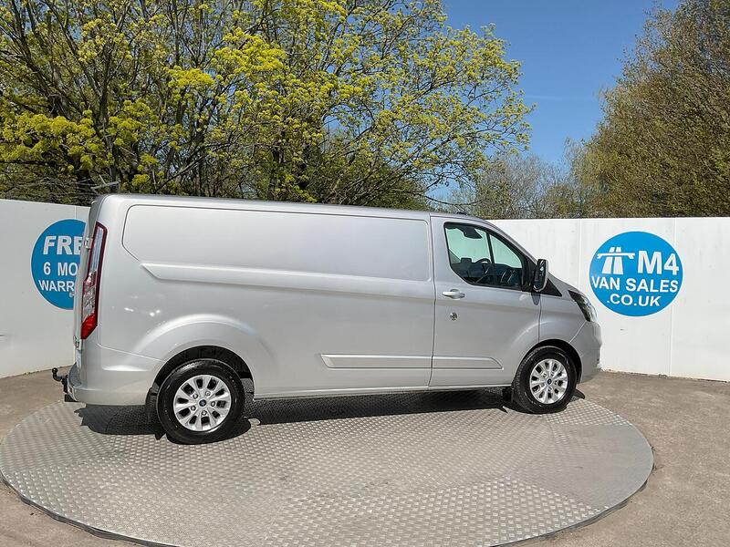 Ford 320 EcoBlue Limited LWB L/R A/C Euro 6