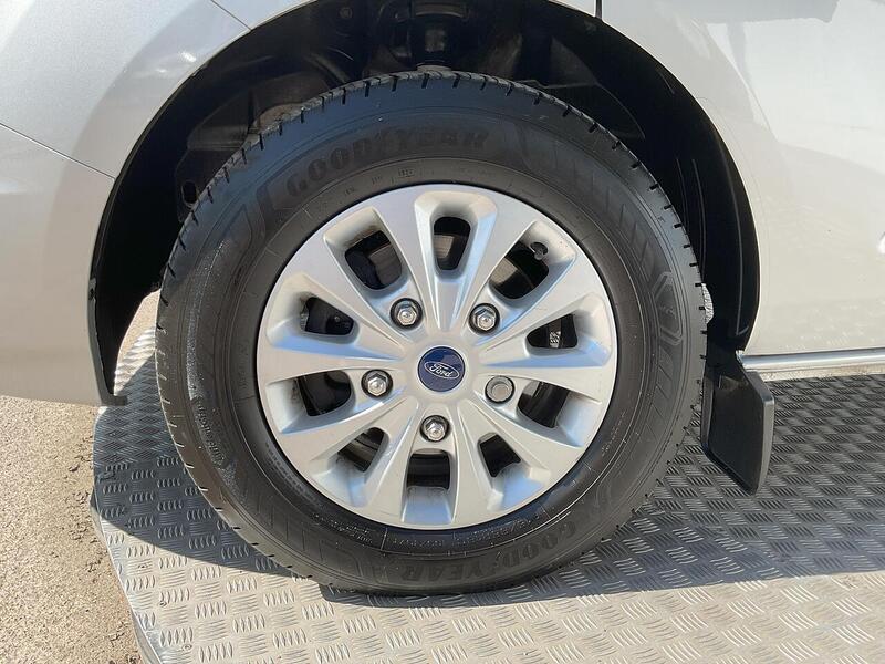 Ford 320 EcoBlue Limited LWB L/R A/C Euro 6