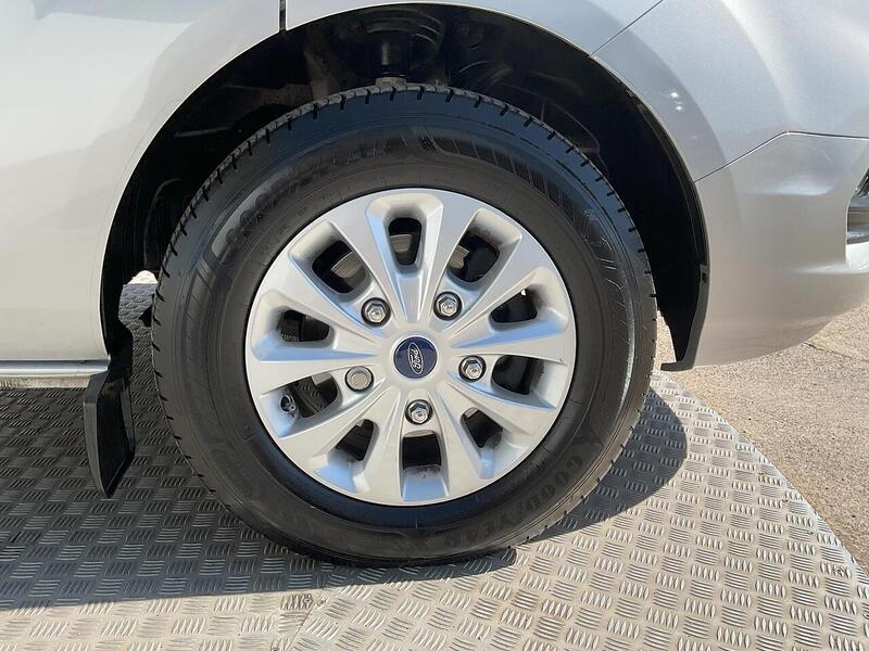 Ford 320 EcoBlue Limited LWB L/R A/C Euro 6