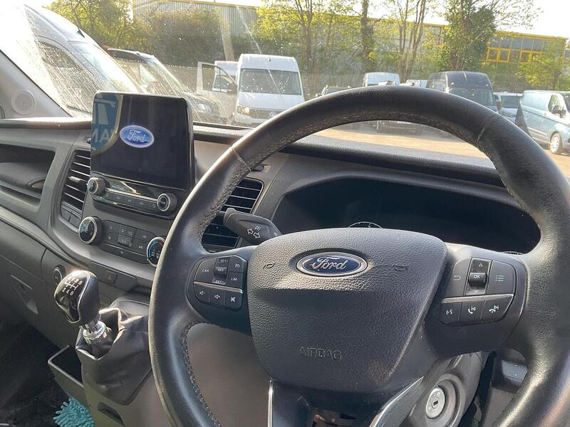 Ford 290 EcoBlue Trend MWB H/R A/C Euro 6 **NO VAT**