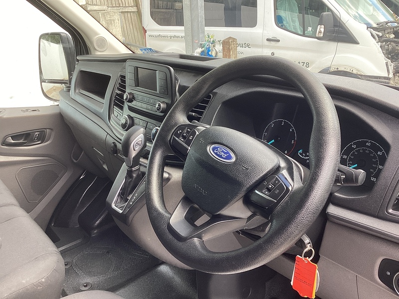 Ford 350 EcoBlue Leader LWB M/R Euro 6
