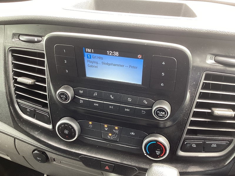 Ford 350 EcoBlue Leader LWB M/R Euro 6