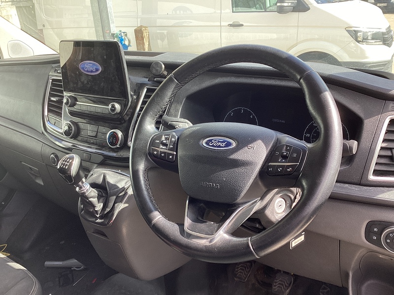 Ford 280 EcoBlue Limited SWB L/R A/C Euro 6