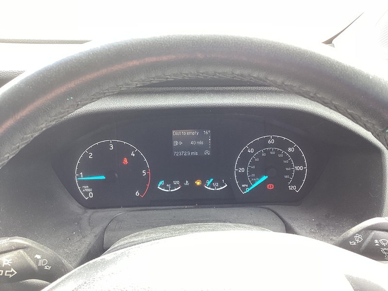 Ford 280 EcoBlue Limited SWB L/R A/C Euro 6