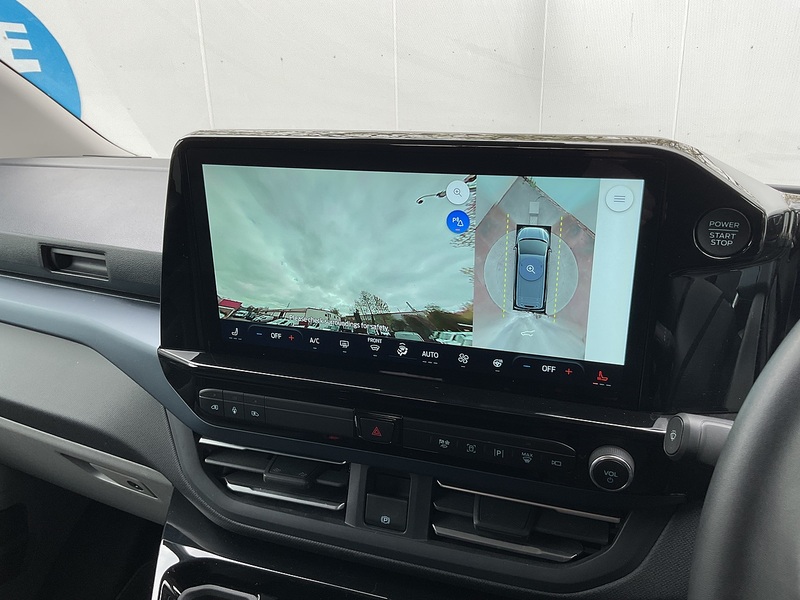 Ford 320 EcoBlue Active 8 Seater Euro 6 **NO VAT**