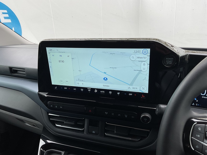 Ford 320 EcoBlue Active 8 Seater Euro 6 **NO VAT**