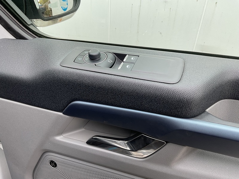 Ford 320 EcoBlue Active 8 Seater Euro 6 **NO VAT**