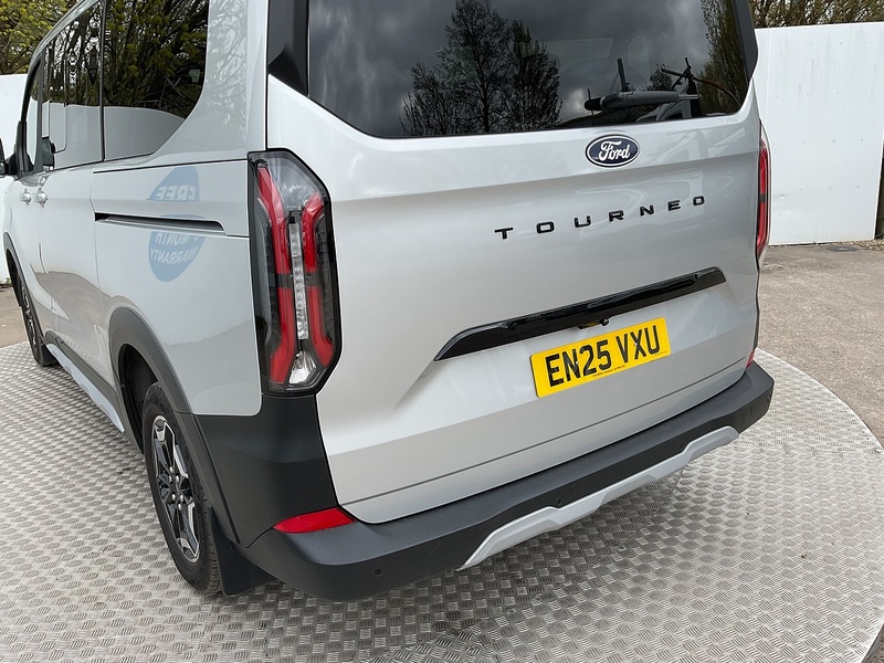 Ford 320 EcoBlue Active 8 Seater Euro 6 **NO VAT**