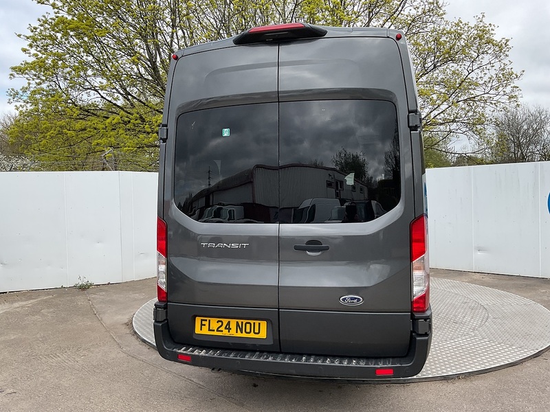 Ford 460 EcoBlue Limited 17 Seater 
