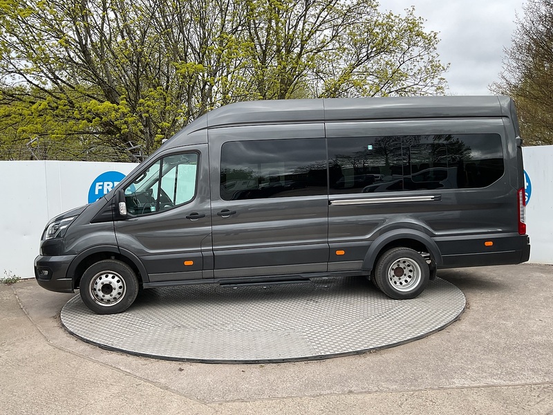 Ford 460 EcoBlue Limited 17 Seater 