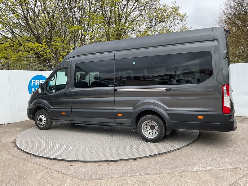 Ford 460 EcoBlue Limited 17 Seater 