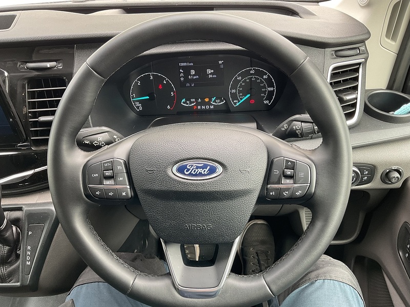 Ford 460 EcoBlue Limited 17 Seater 