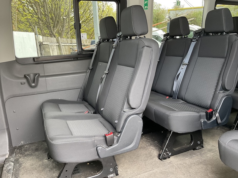Ford 460 EcoBlue Limited 17 Seater 
