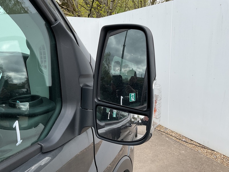 Ford 460 EcoBlue Limited 17 Seater 
