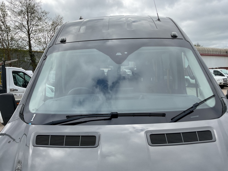 Ford 460 EcoBlue Limited 17 Seater 