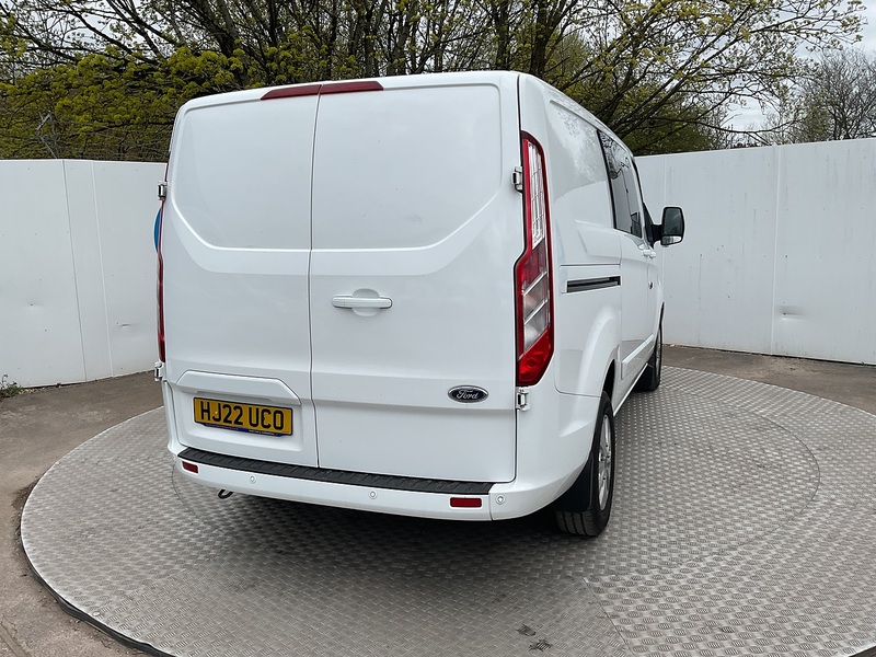 Ford 300 EcoBlue Limited Crewvan Euro 6 