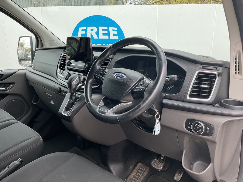 Ford 300 EcoBlue Limited Crewvan Euro 6 