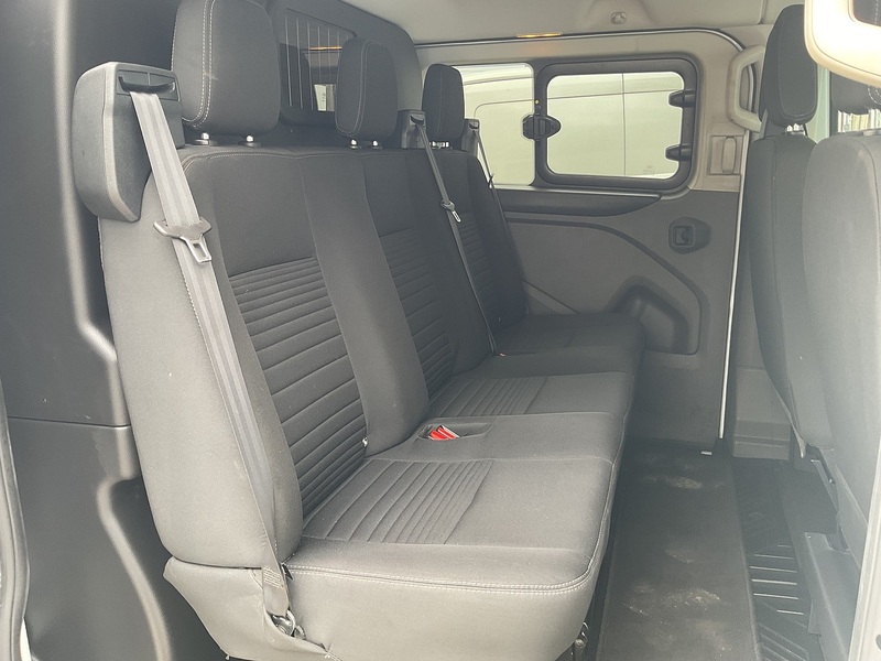 Ford 300 EcoBlue Limited Crewvan Euro 6 