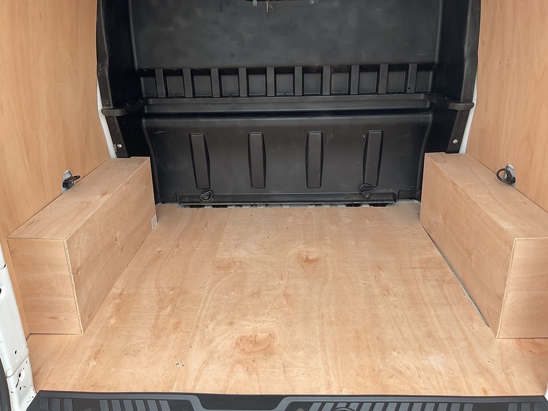 Ford 300 EcoBlue Limited Crewvan Euro 6 