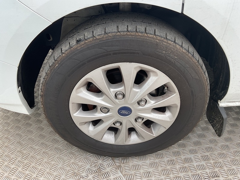 Ford 300 EcoBlue Limited Crewvan Euro 6 