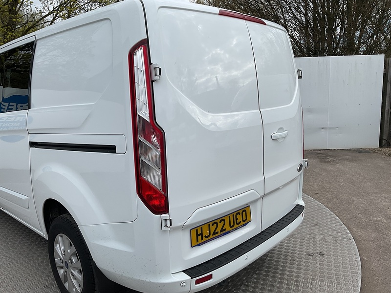 Ford 300 EcoBlue Limited Crewvan Euro 6 