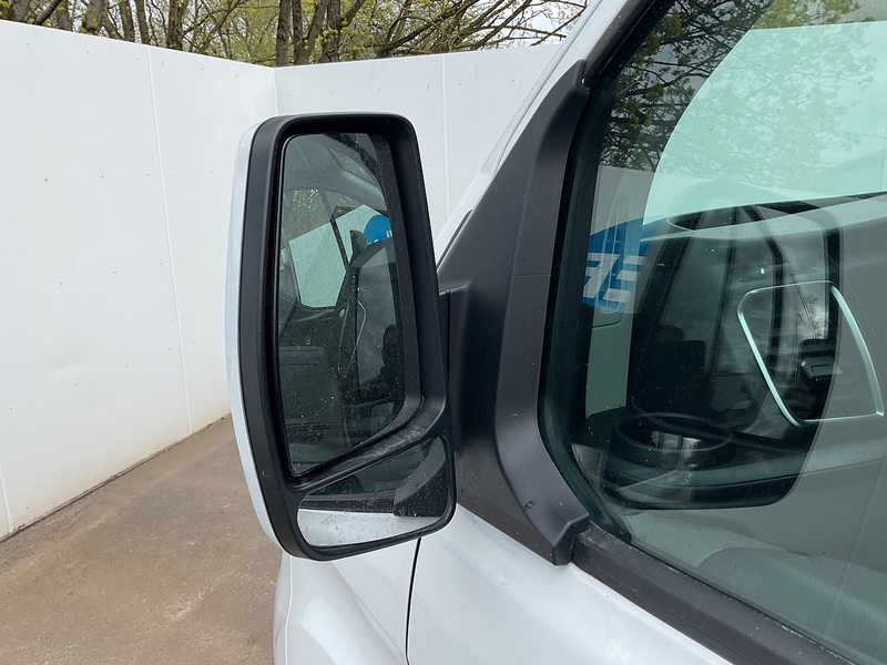 Ford 300 EcoBlue Limited Crewvan Euro 6 