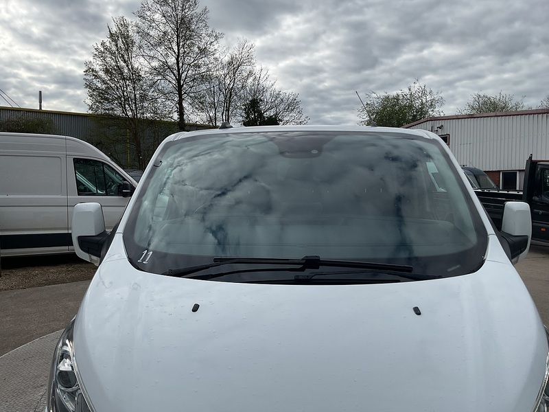 Ford 300 EcoBlue Limited Crewvan Euro 6 