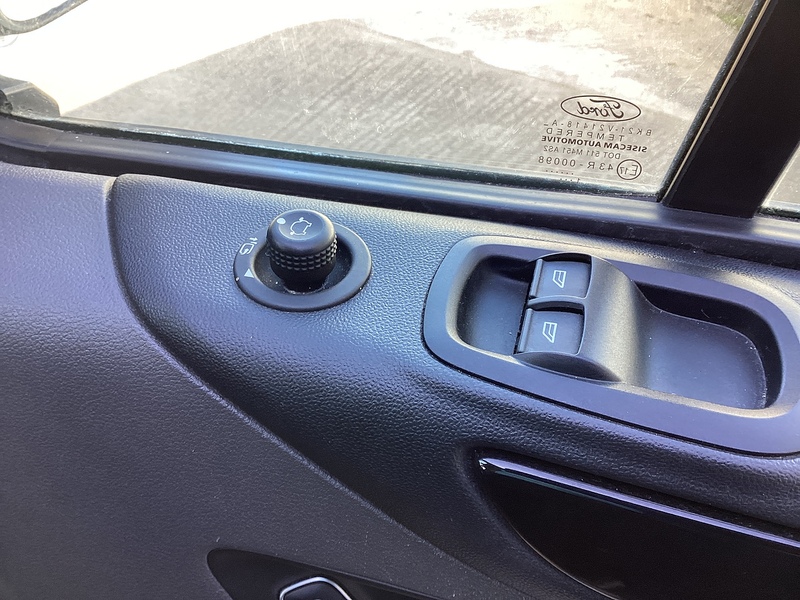 Ford 290 EcoBlue Sport SWB L/R A/C Euro 6 **NO VAT**